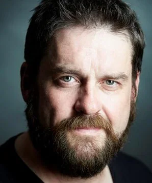 Риз Парри Джонс фото