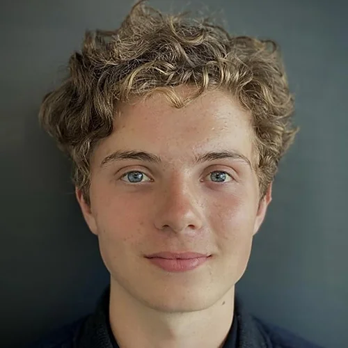 Гриффин Дэвис Роман фото