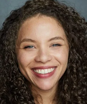 Саффрон Коомбр фото