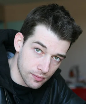 Саймон Боннель фото