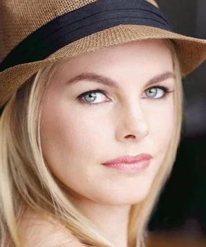 Сара Юргенс фото