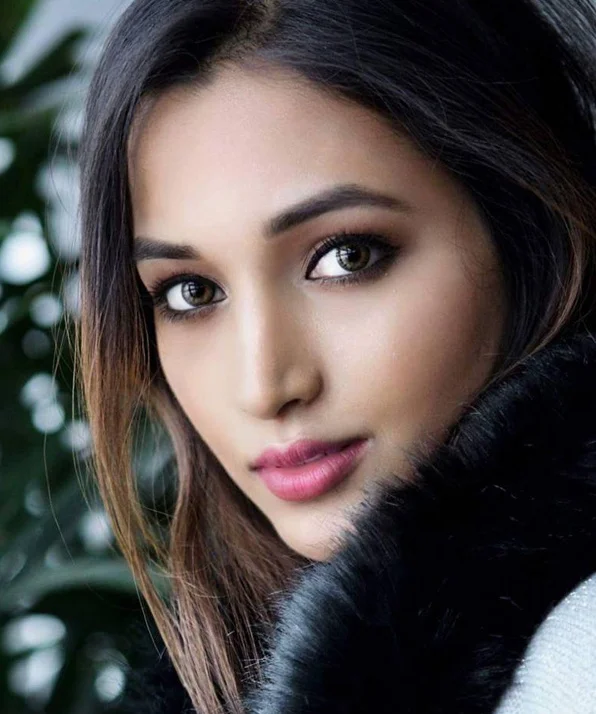 Шринди Шетти фото