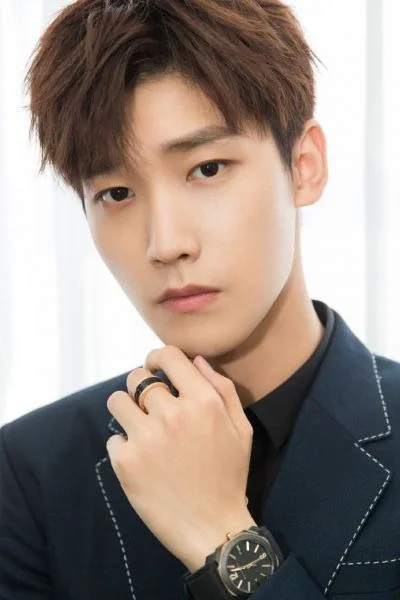 Чжао Линь Син фото