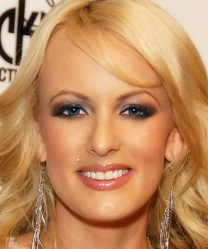 Сторми Дэниэльс фото