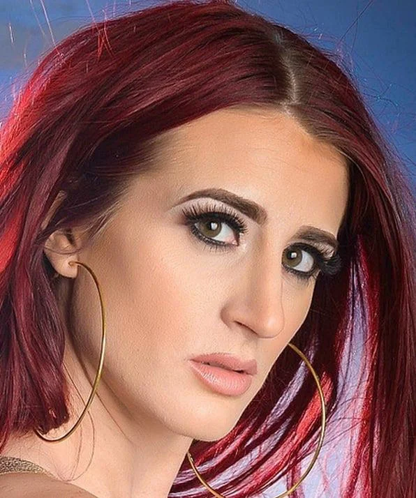 Тана Леа фото