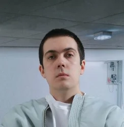 ищет свет Тима фото