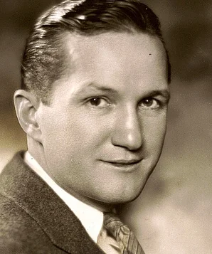 Том Пауэрс фото