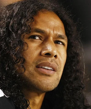 Трой Поламалу фото