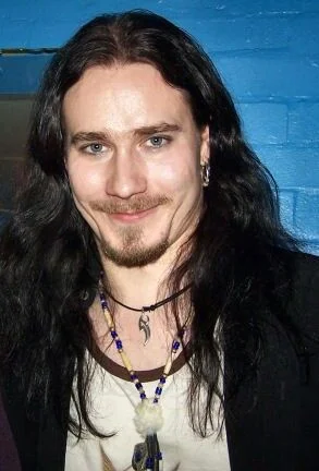 Туомас Холопайнен фото