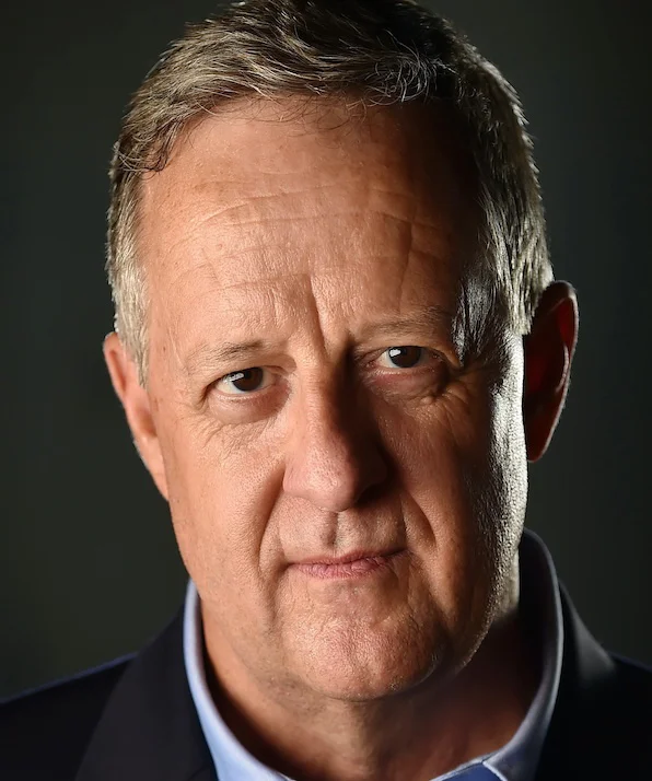 Уэйн Хьюз фото