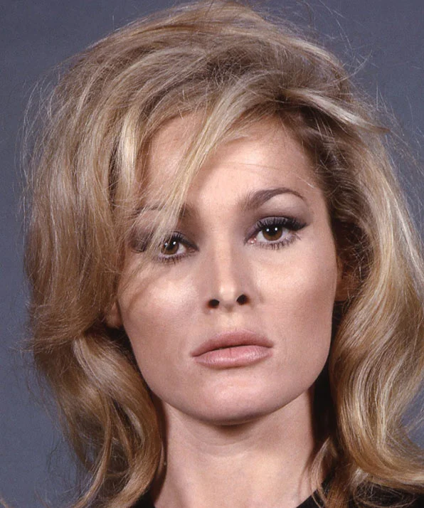 Урсула Андресс фото