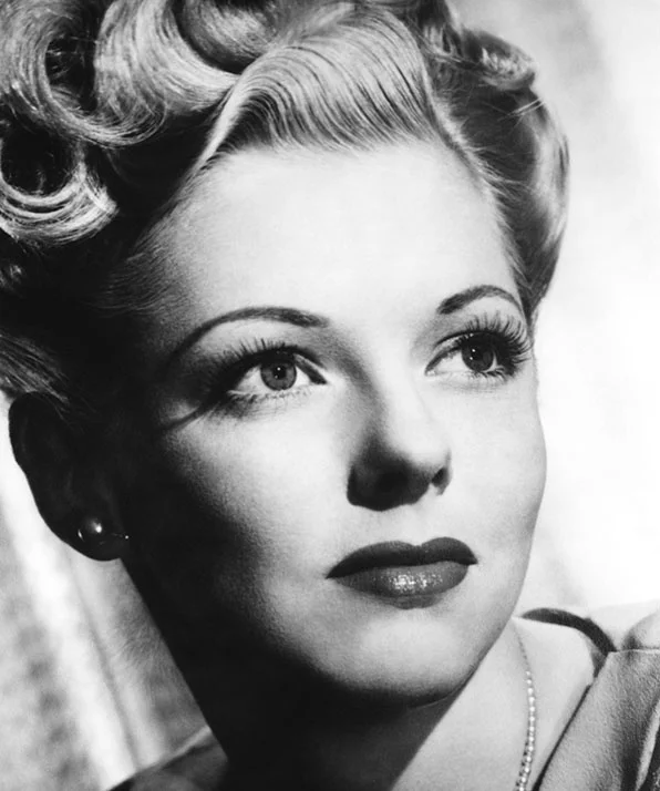 Вивиан Блейн фото