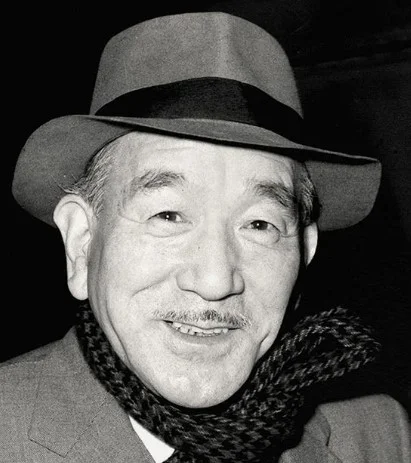 Одзу Ясудзиро фото