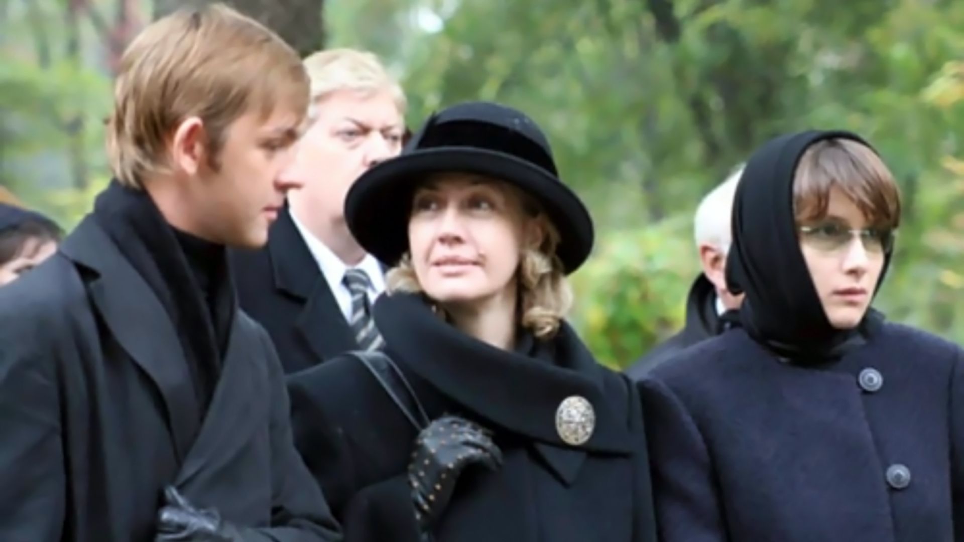 Первое правило королевы. 2-я серия