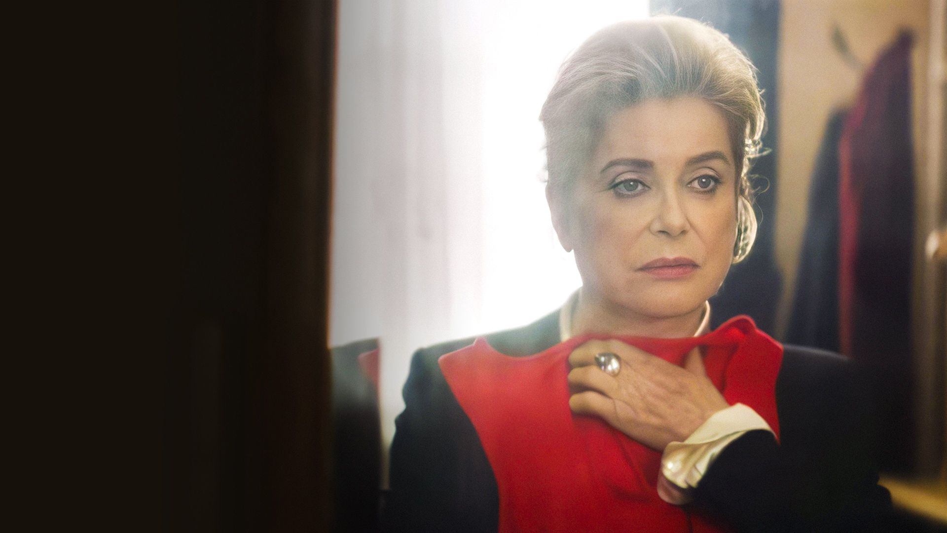 Italian Best Shorts-7: Быть женщиной. 2-я серия