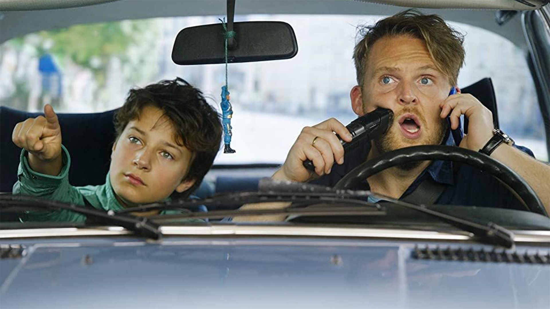 Помогите, я уменьшил свою училку!