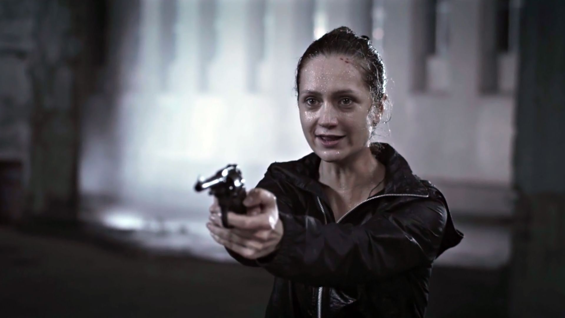 Любовь с оружием. 1-я серия