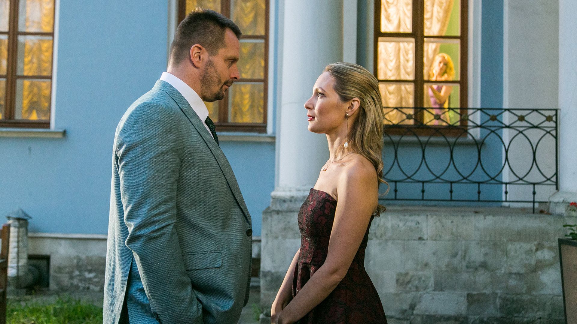 Окна на бульвар