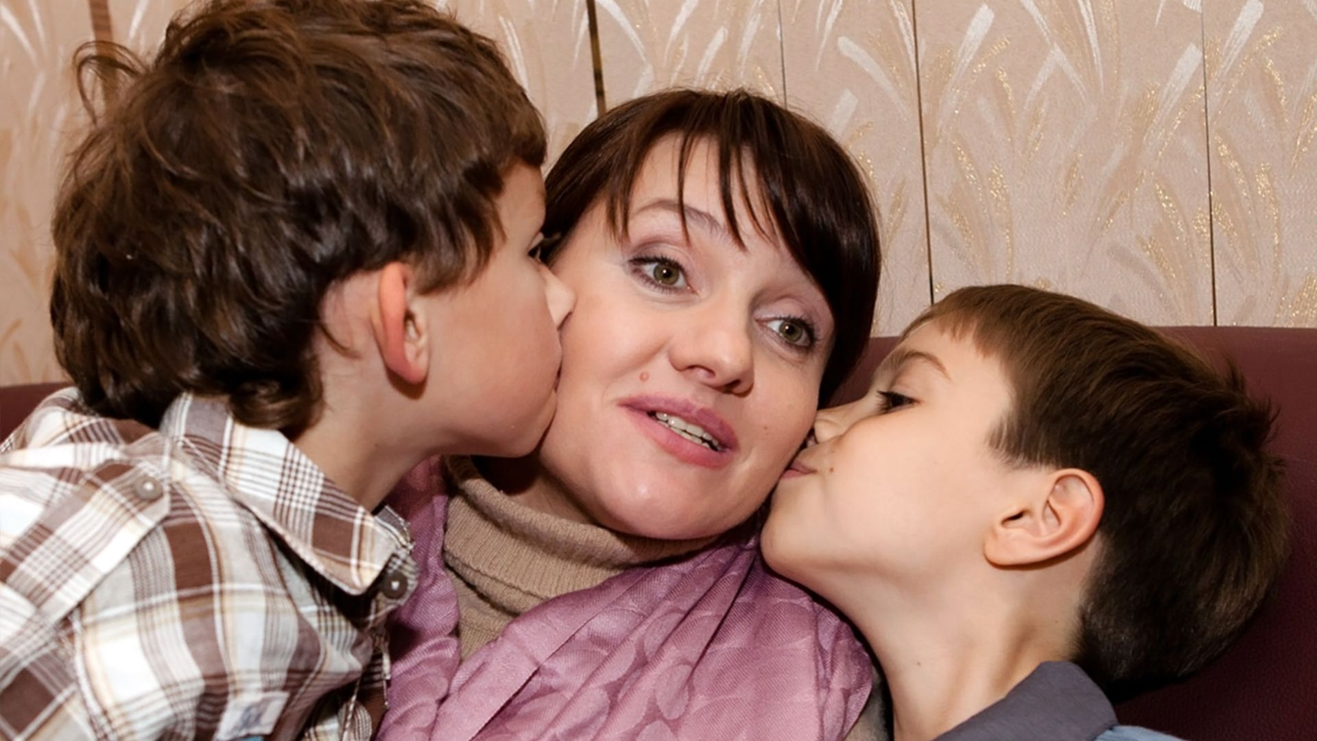 Мама-детектив. 6-я серия