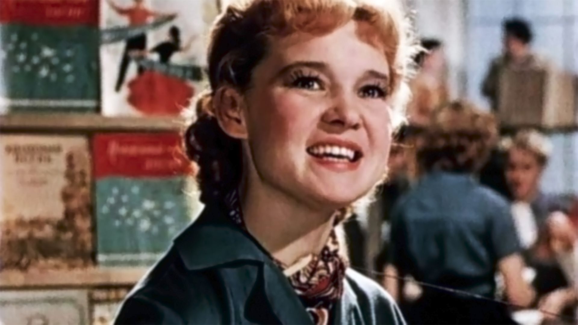 Девушка с гитарой