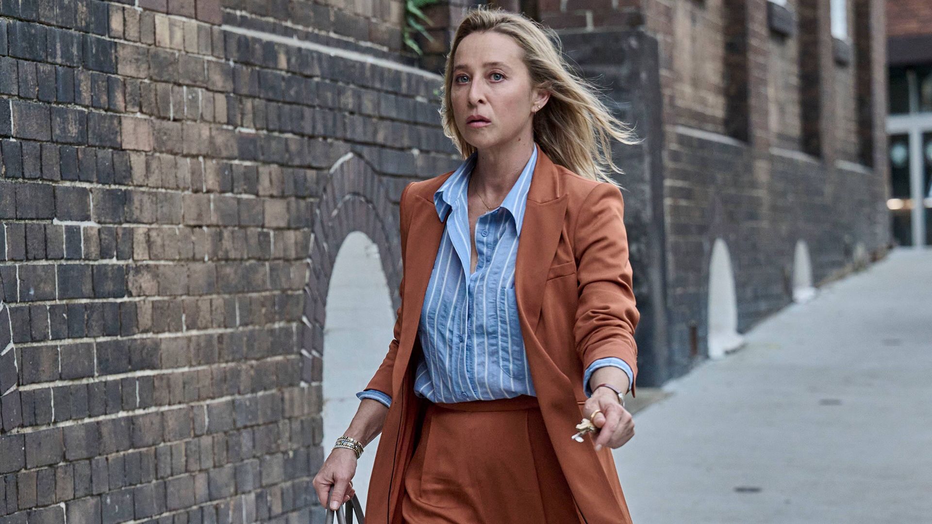 Женский форум. 4-я серия