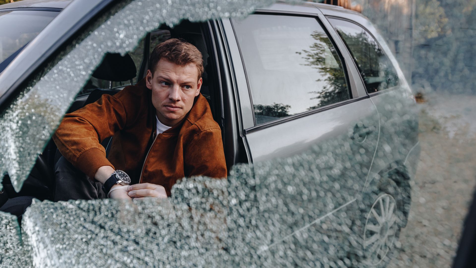 Такси под прикрытием. 1-я и 2-я серии