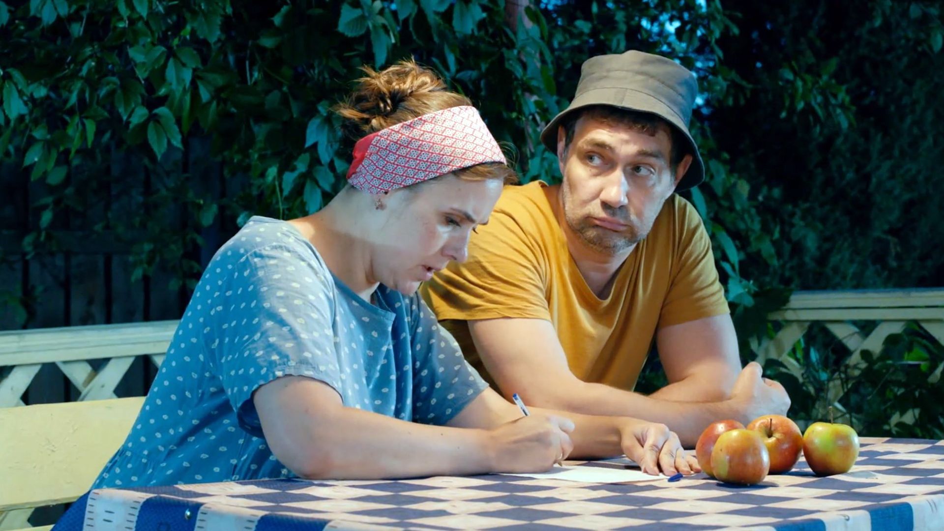 Мама Лора. 1-я - 4-я серии