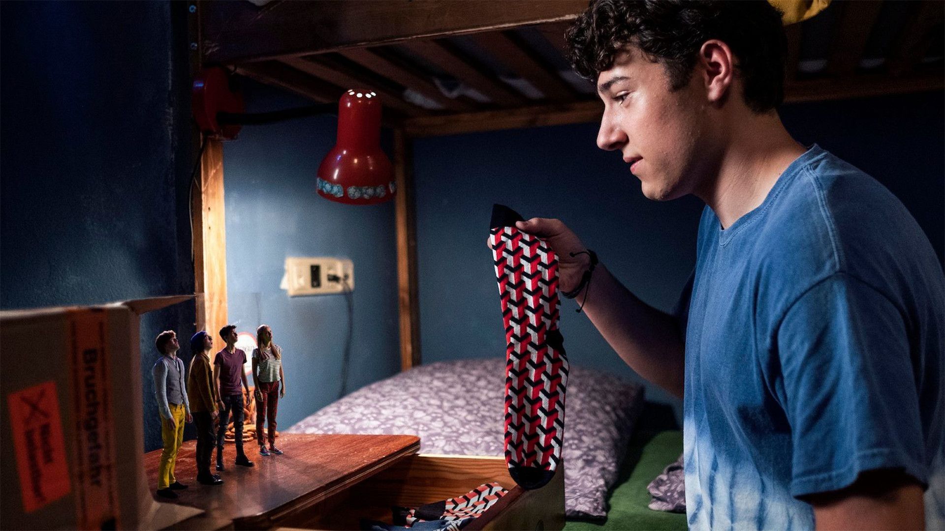 Помогите, я уменьшил своих друзей!