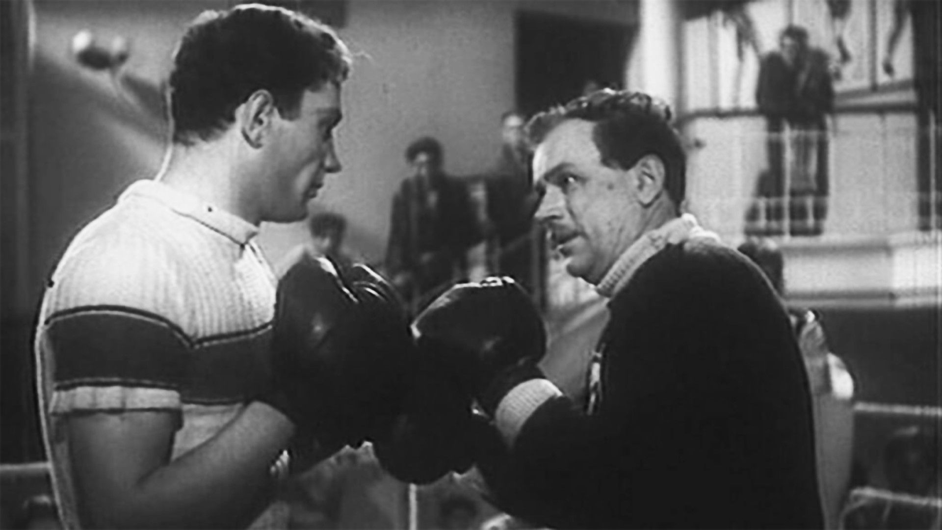 Первая перчатка