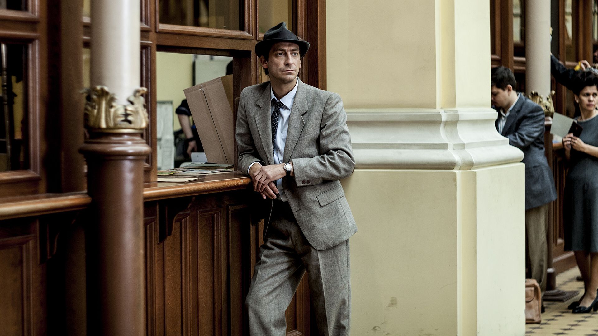 Экспроприатор. 1-я - 8-я серии