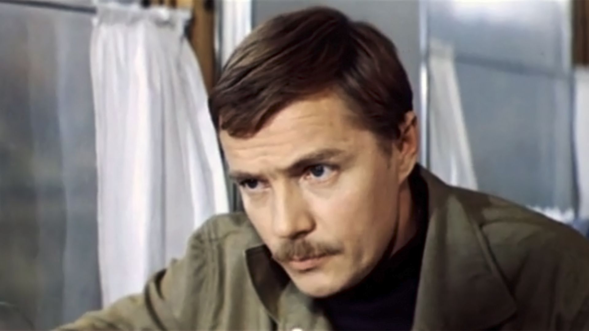 Честный, умный, неженатый...