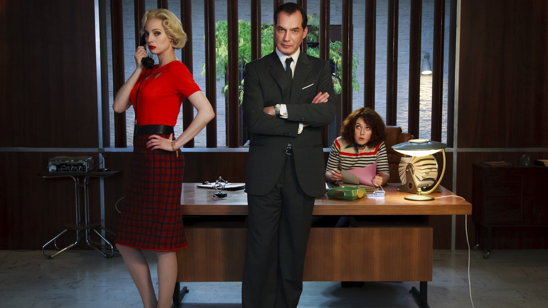 Загадочные убийства Агаты Кристи. 2-я серия - "Смерть в бокале шампанского"