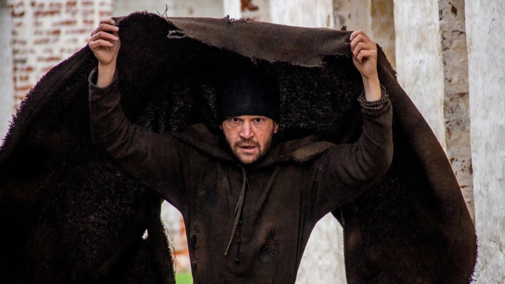 Монах и Бес