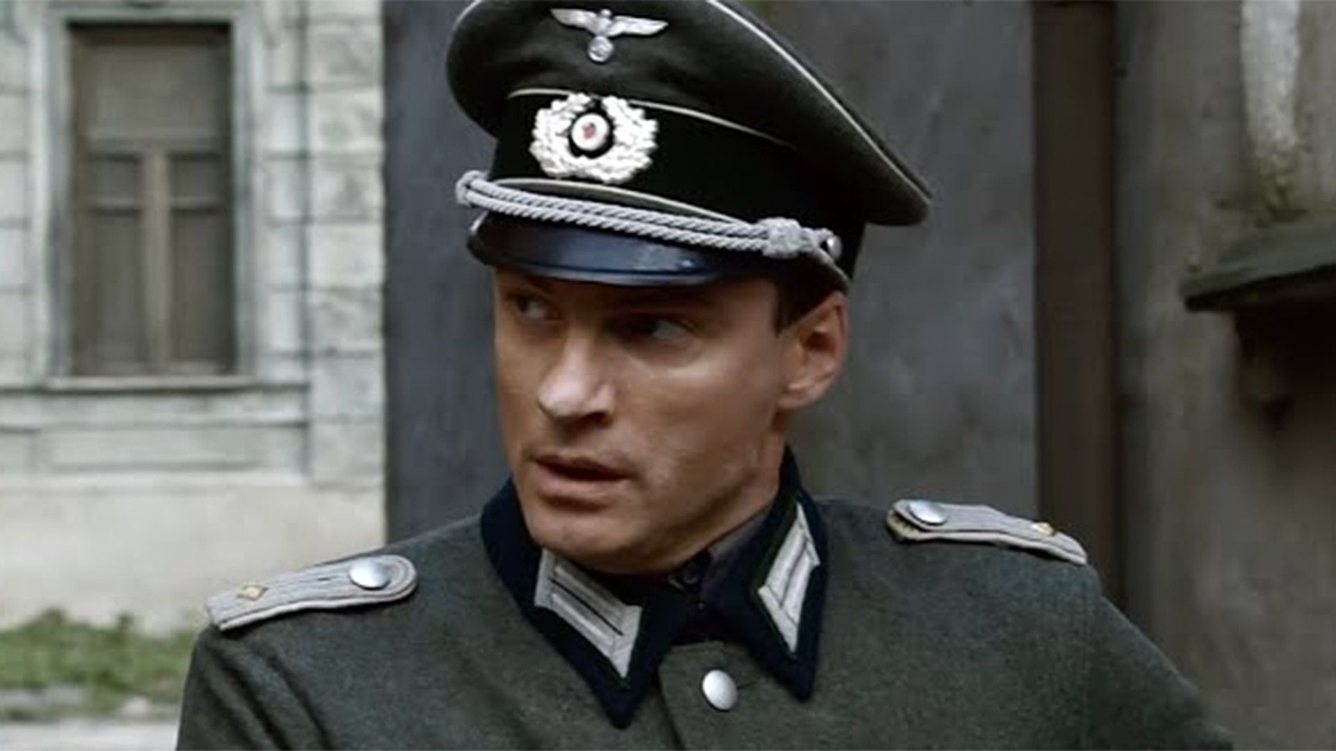 По лезвию бритвы