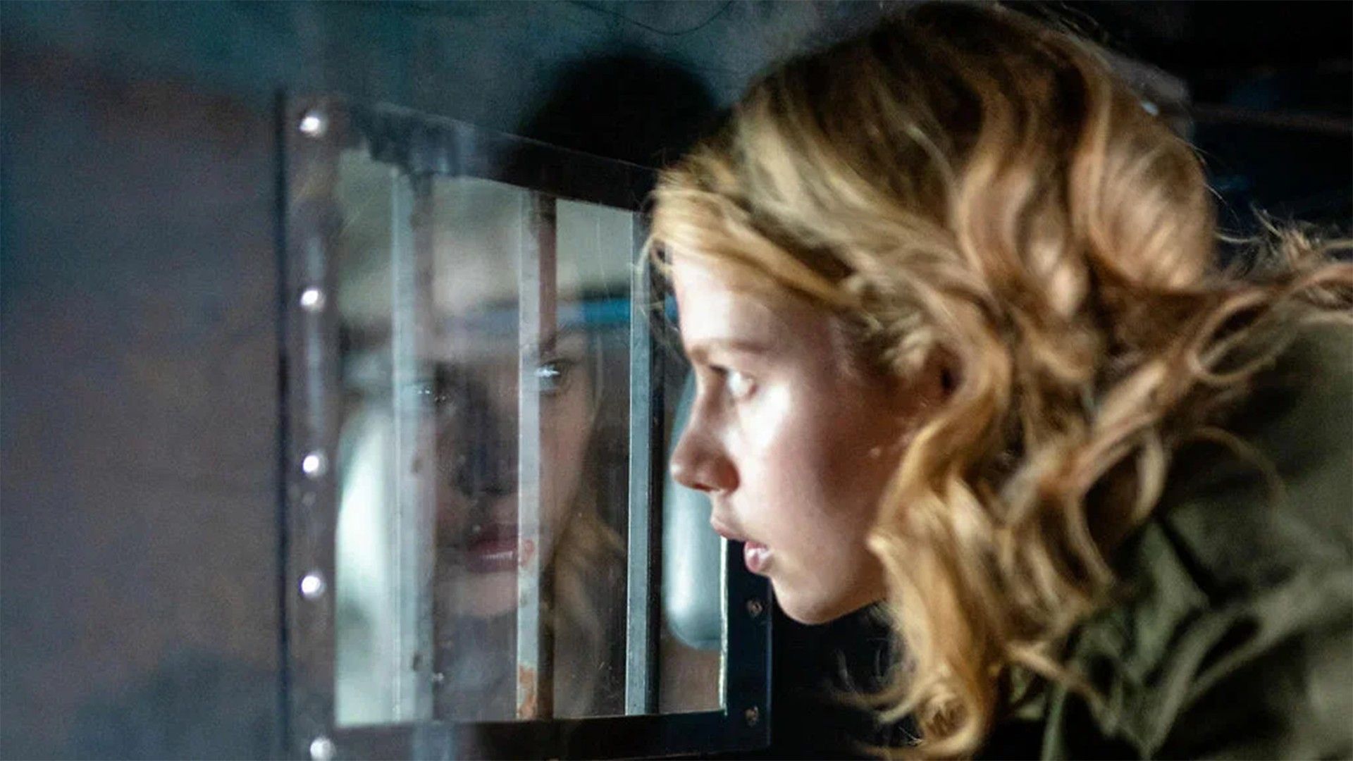 Девушка в окне