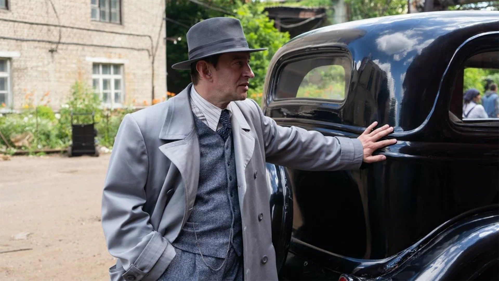 За час до рассвета. 1-я серия