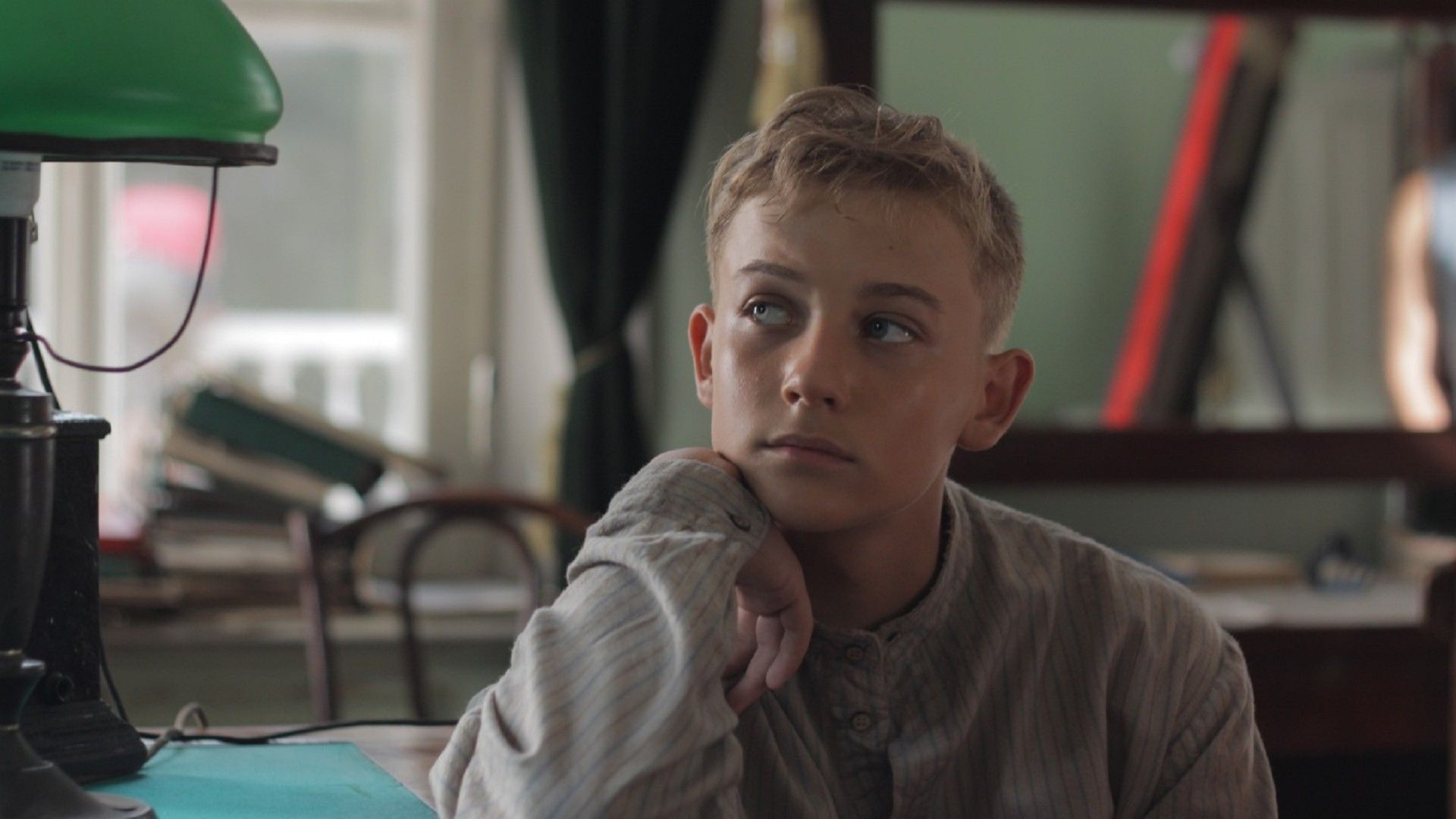 Красные горы. 1-я и 2-я серии