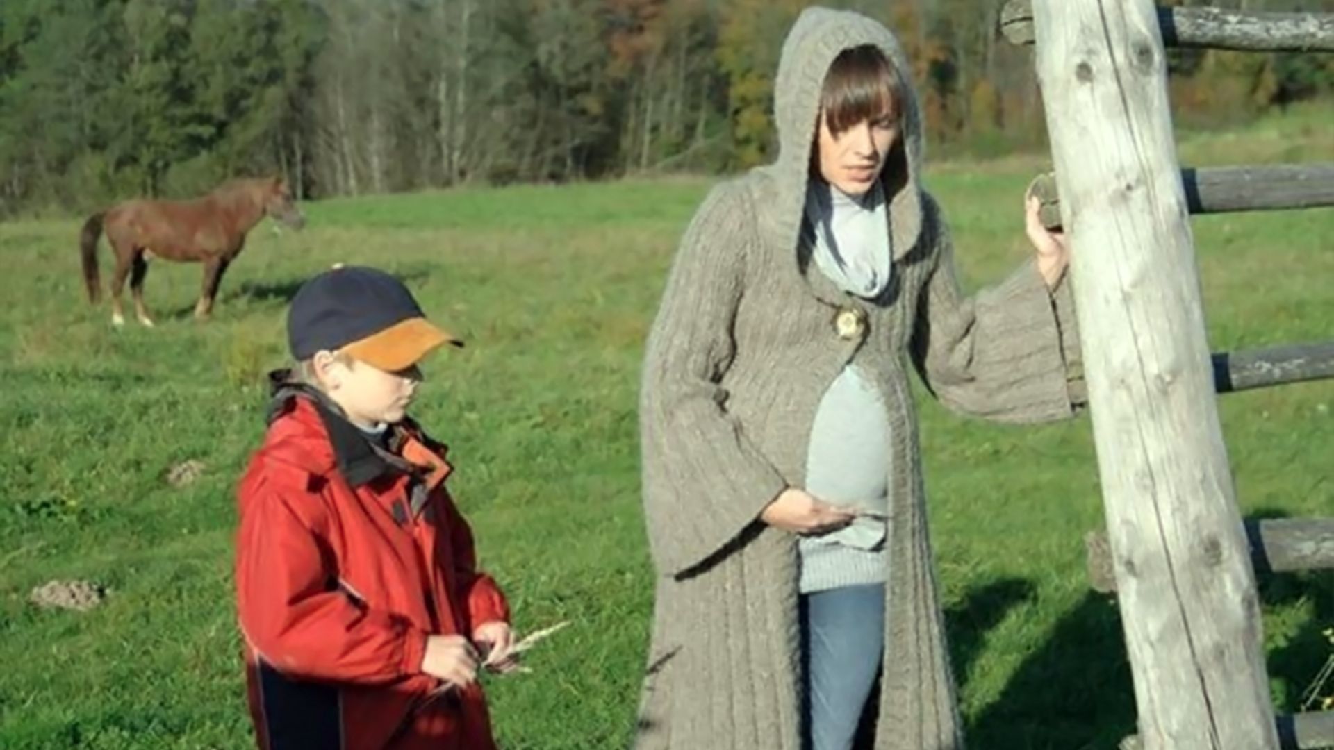 Тропинка вдоль реки