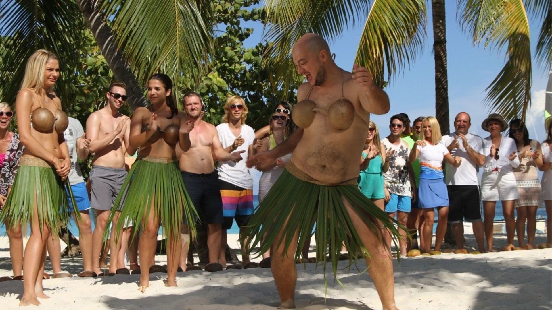 Женщины против мужчин