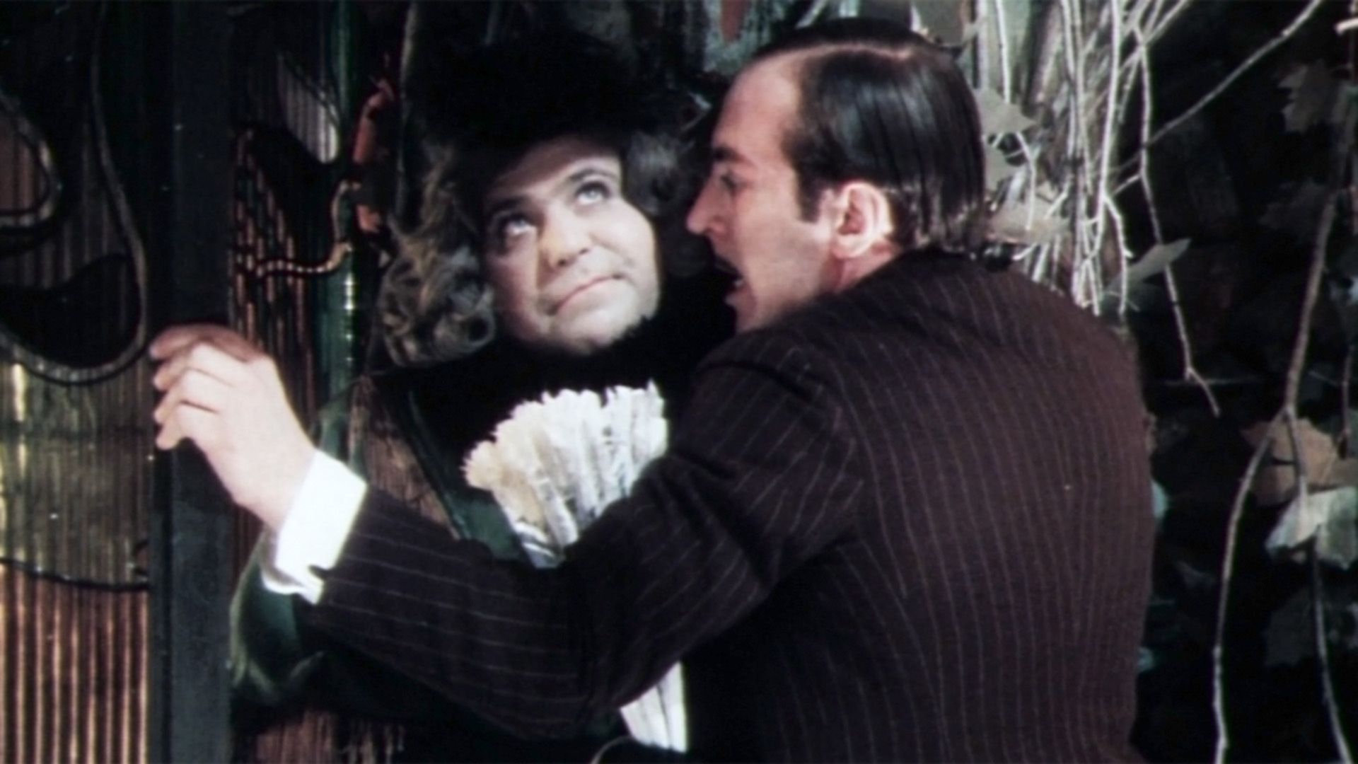 Здравствуйте, я ваша тетя!