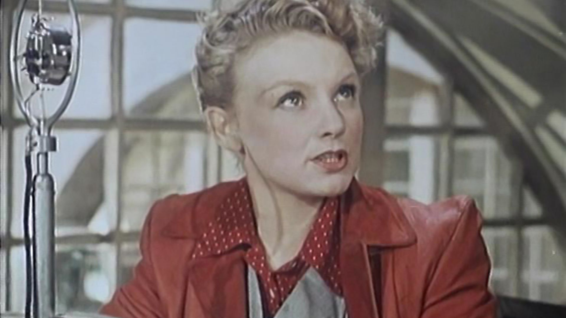 Поезд идёт на восток